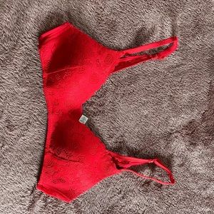 NEVER WORN!! Wireless Size 36B Red Floral lace